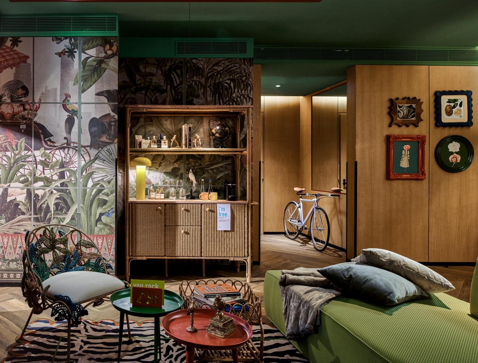 25Hours Hotel Jakarta The Oddbird المظهر الخارجي الصورة