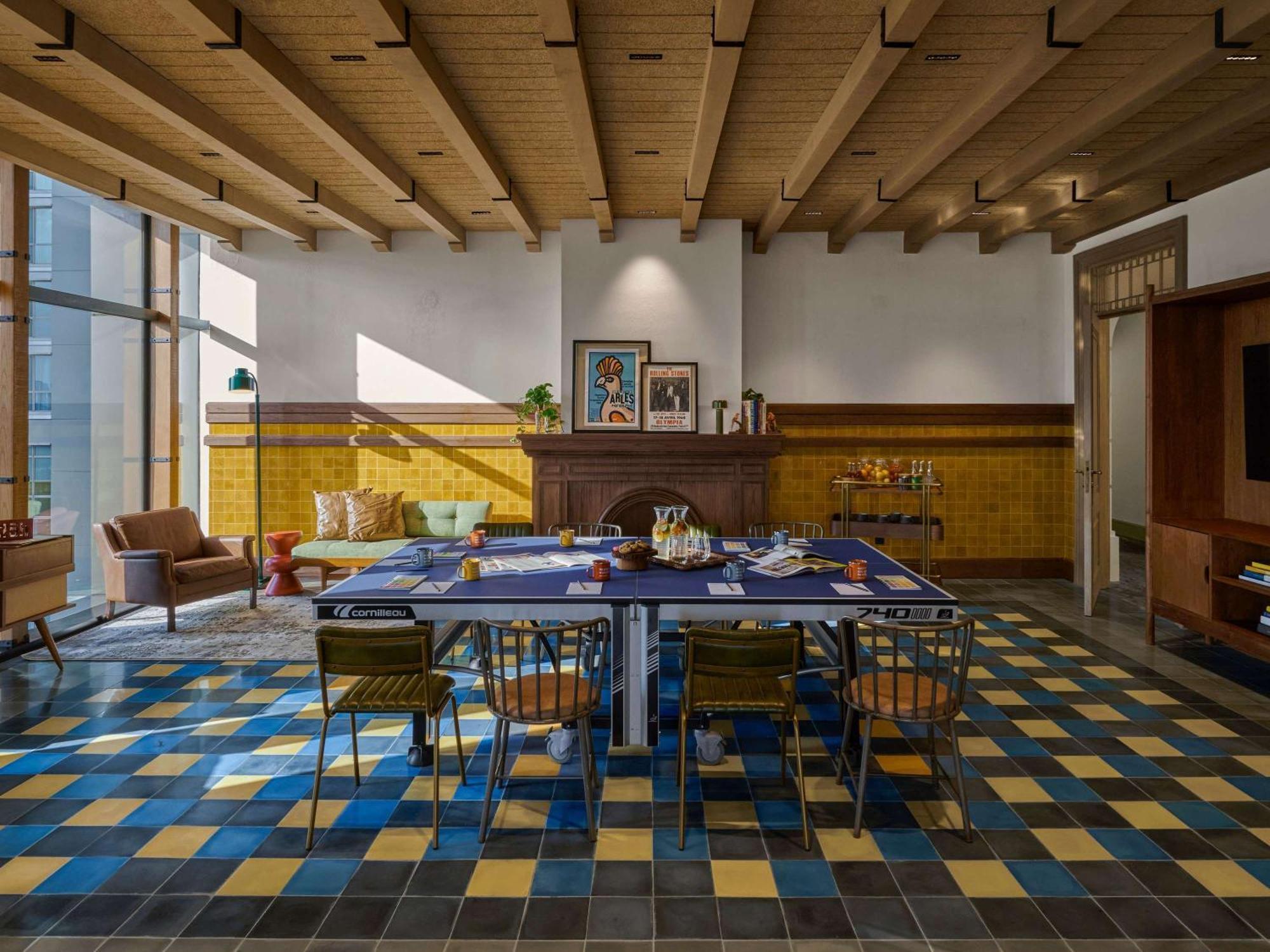 25Hours Hotel Jakarta The Oddbird المظهر الخارجي الصورة