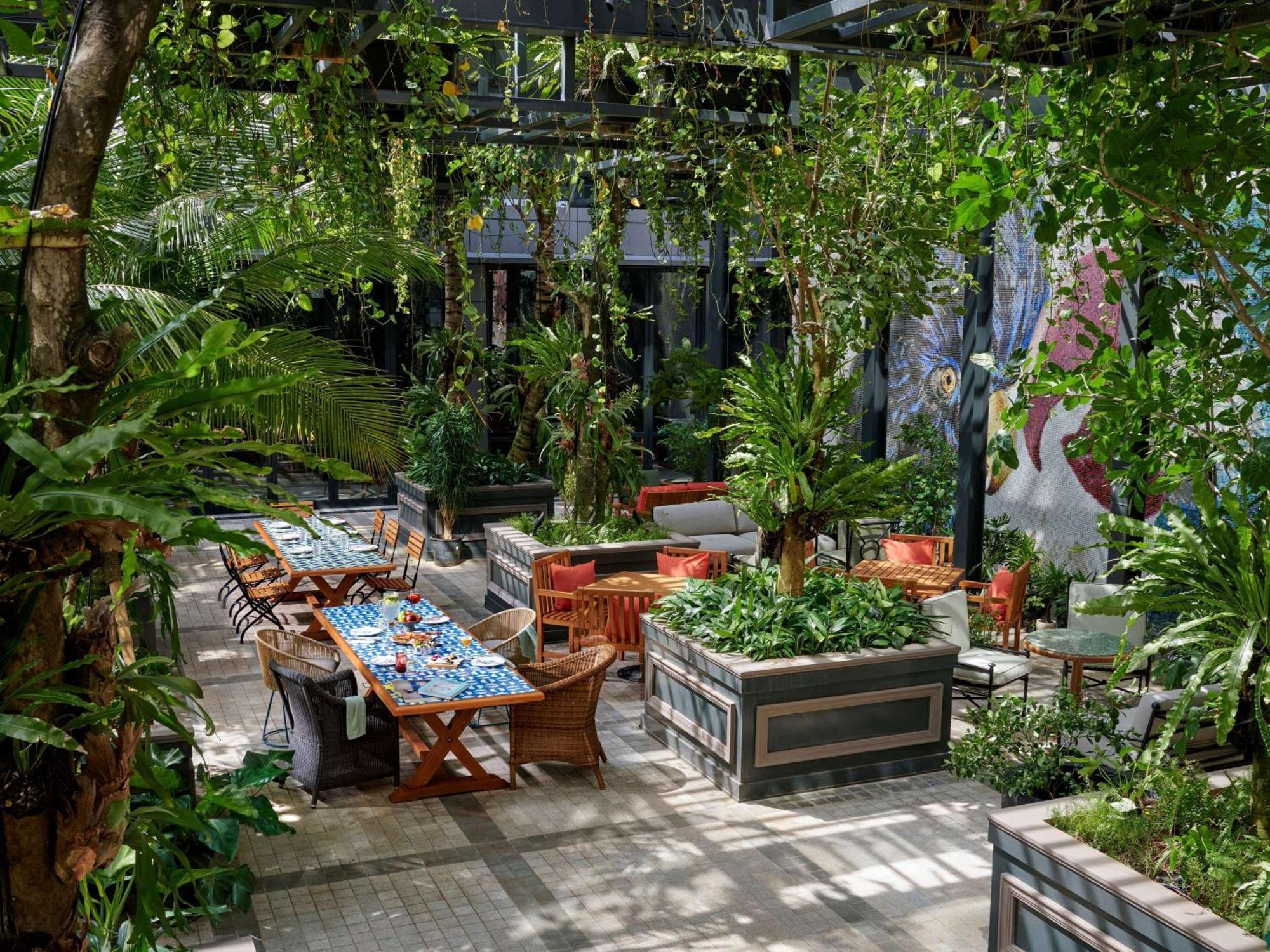 25Hours Hotel Jakarta The Oddbird المظهر الخارجي الصورة